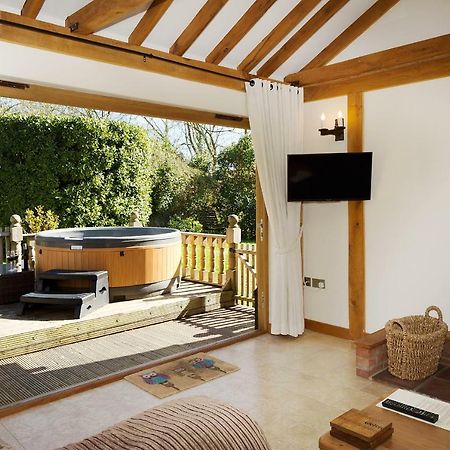 Owl'S Hoot Villa Thorndon Екстериор снимка