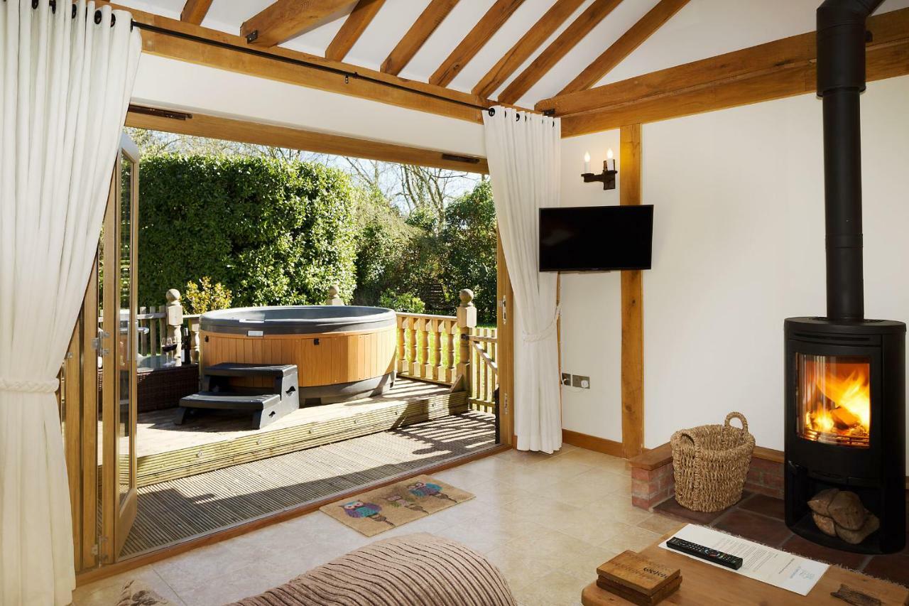 Owl'S Hoot Villa Thorndon Екстериор снимка